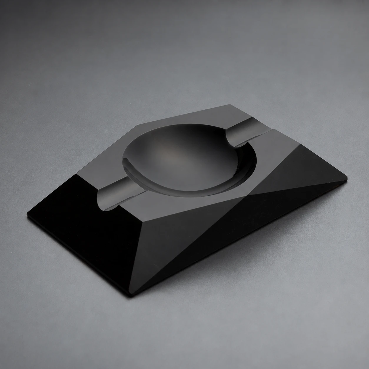 Eclipse Jet Black obsidian cigar ashtray – absolute black volcanic stone block