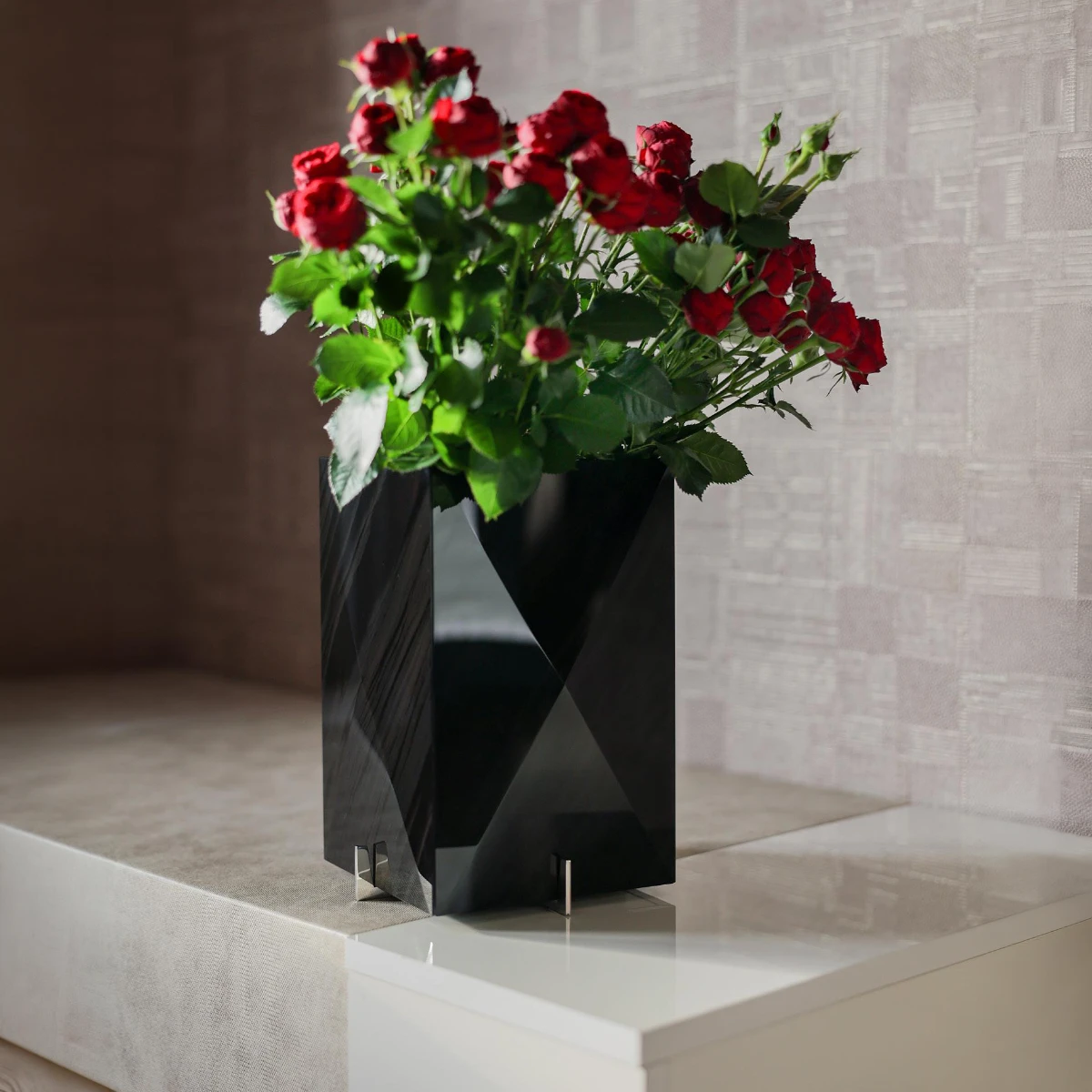 Obsidian vase — hand-finished volcanic stone decorative object