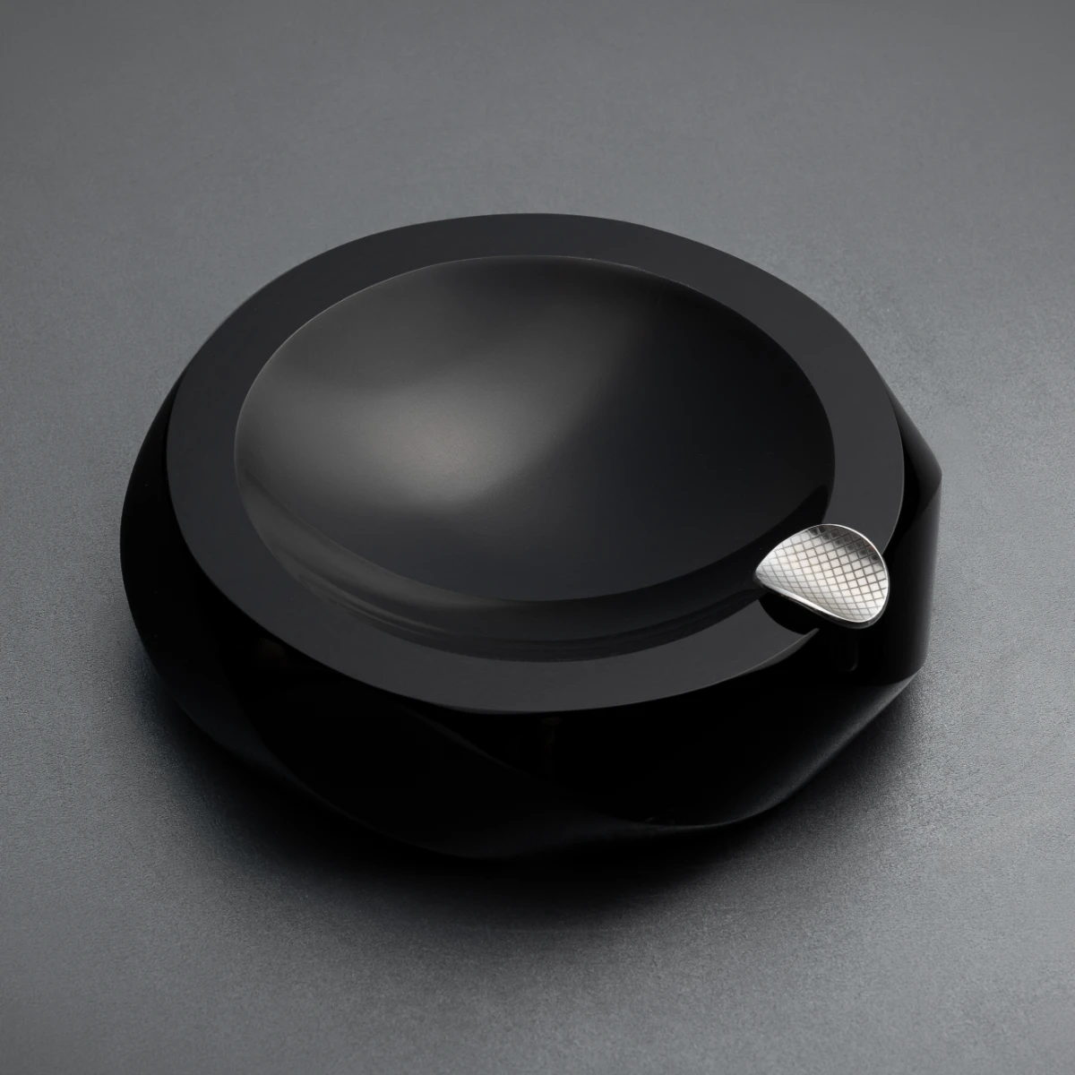 Yachting circular faceted Jet Black obsidian cigar ashtray